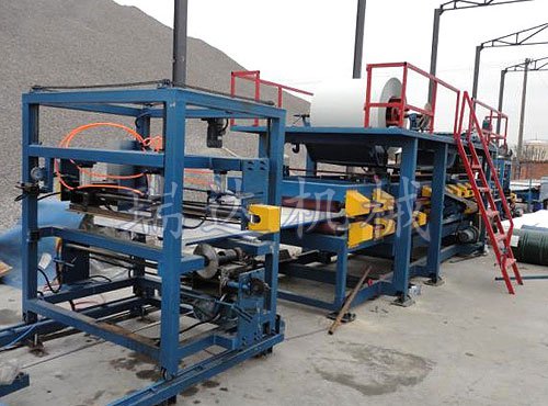 泡沫復(fù)合板機(jī)